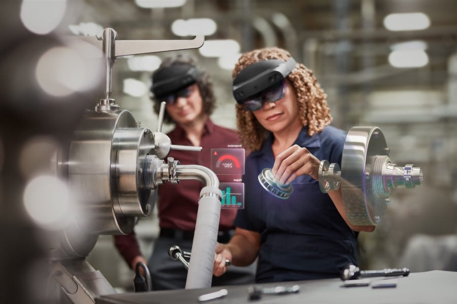 Women using Hololens 