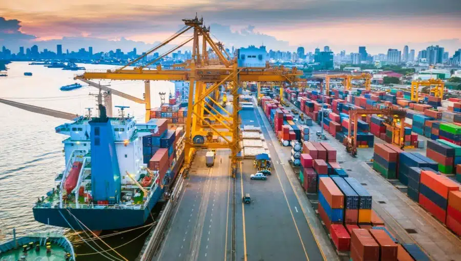 Delivering innovation in customs and port operations with Microsoft for ...